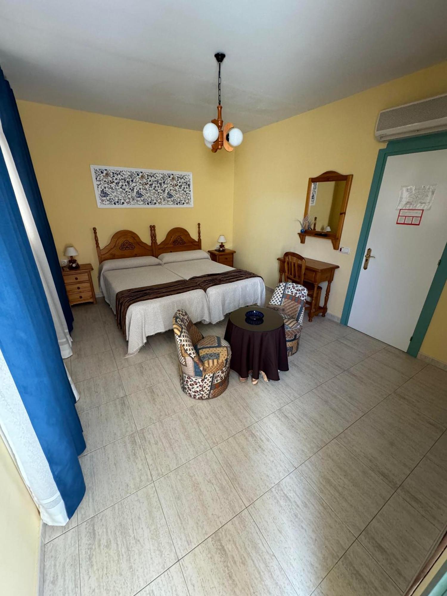 Hostal Joaquin Las Ventas con Pena Aguilera Ngoại thất bức ảnh