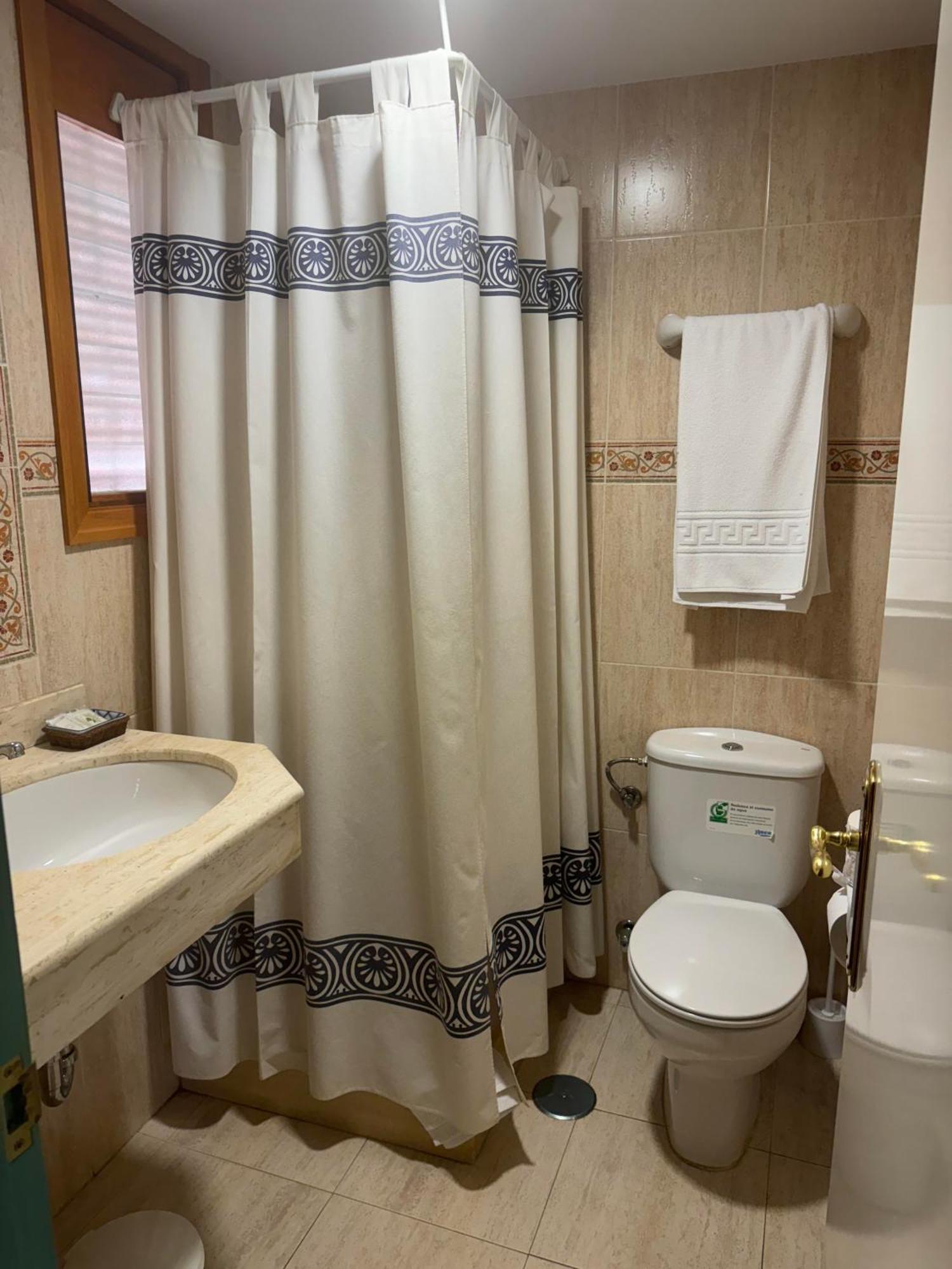Hostal Joaquin Las Ventas con Pena Aguilera Ngoại thất bức ảnh