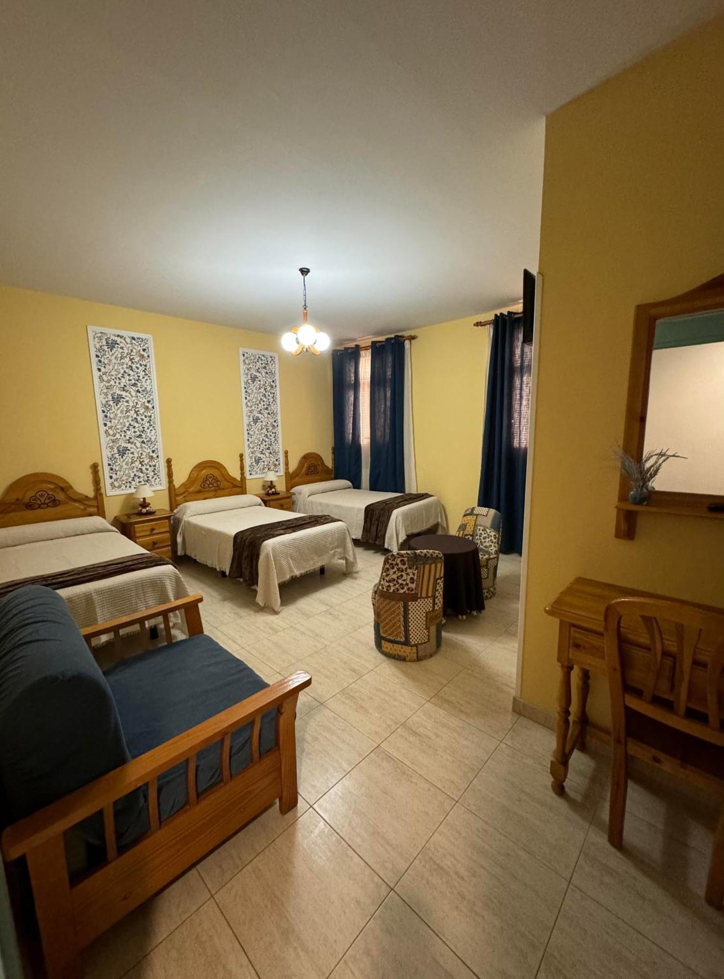 Hostal Joaquin Las Ventas con Pena Aguilera Ngoại thất bức ảnh