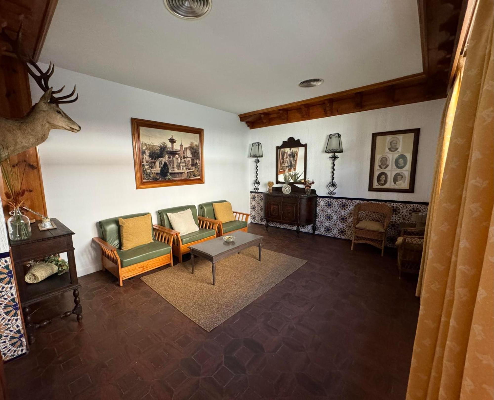 Hostal Joaquin Las Ventas con Pena Aguilera Ngoại thất bức ảnh