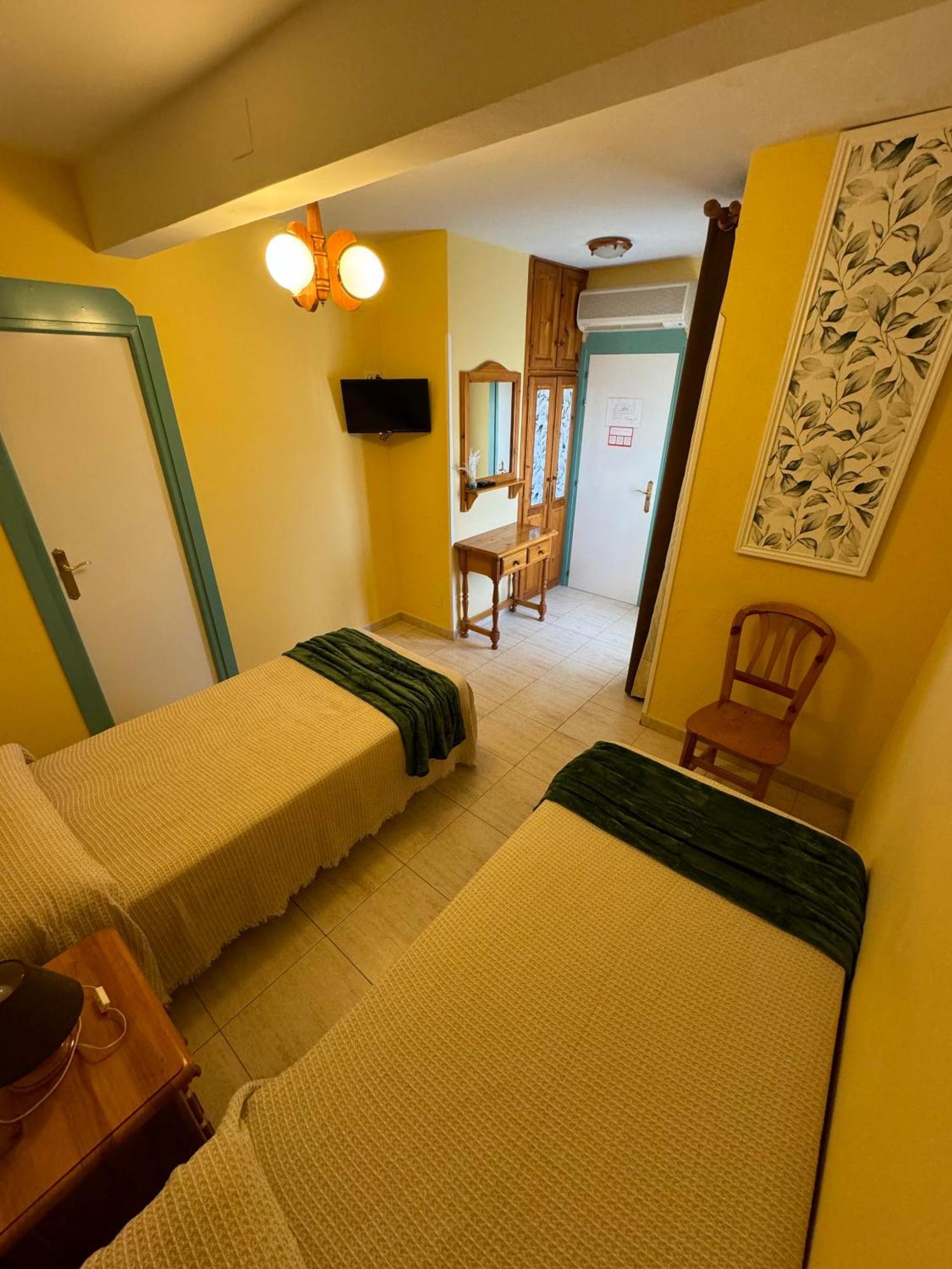 Hostal Joaquin Las Ventas con Pena Aguilera Ngoại thất bức ảnh
